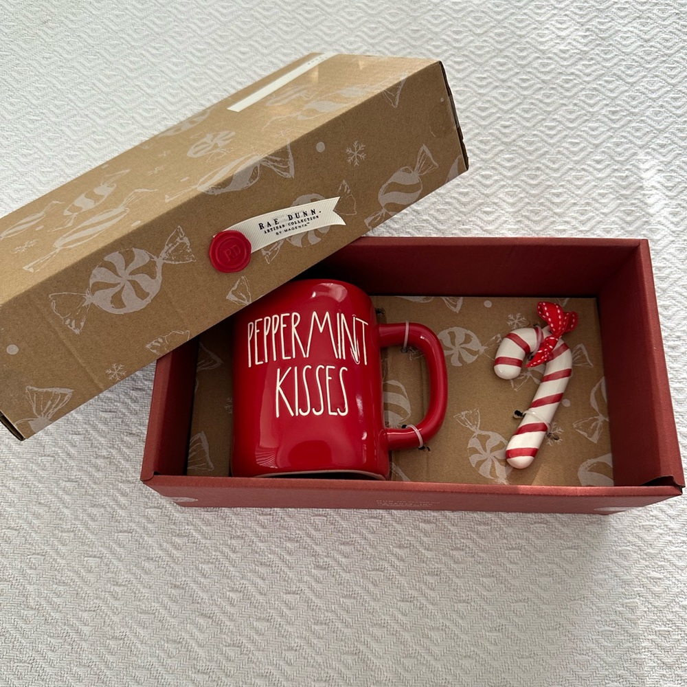 New in Box - Rae Dunn Red Peppermint Kisses Mug Set